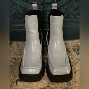 Brand new Intentionally Blank Chelsea booties. Worn once, too big. Size 9:)